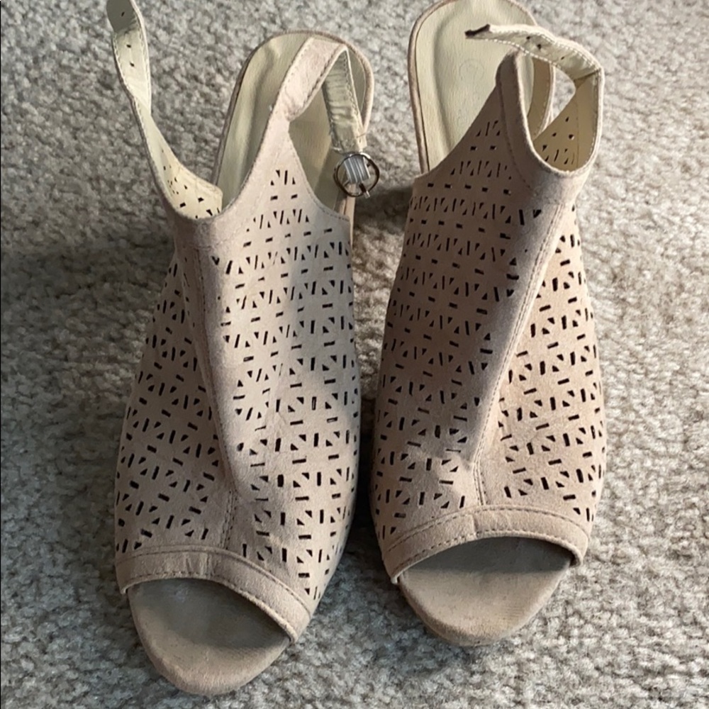 Sandals - Picture 2 of 2